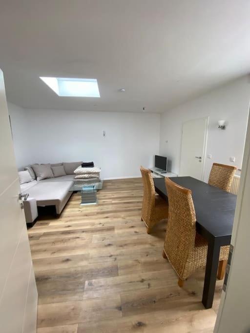 Neues Bungalow Fuer Bis Zu 4 Personen Oberhausen  Bagian luar foto