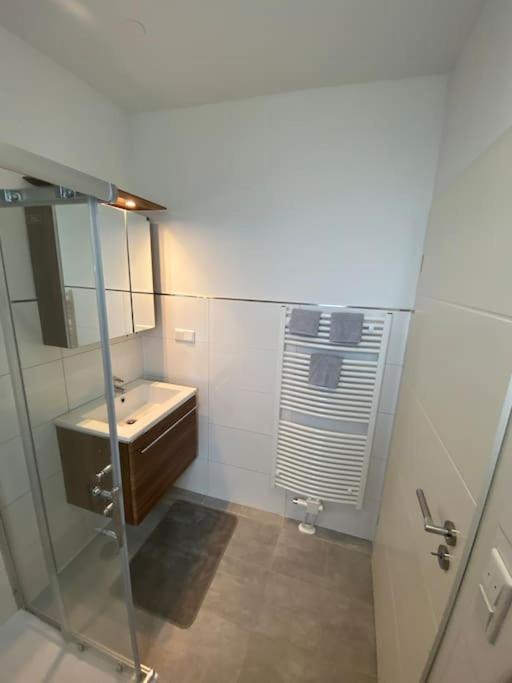 Neues Bungalow Fuer Bis Zu 4 Personen Oberhausen  Bagian luar foto