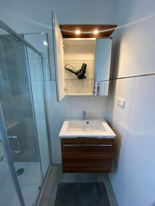 Neues Bungalow Fuer Bis Zu 4 Personen Oberhausen  Bagian luar foto