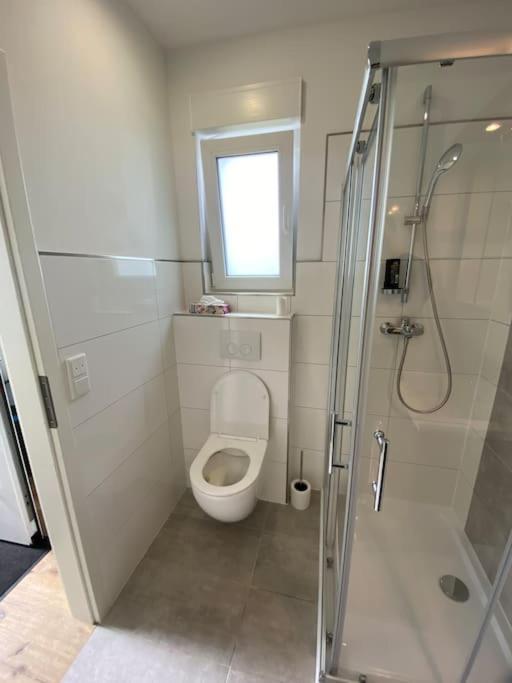 Neues Bungalow Fuer Bis Zu 4 Personen Oberhausen  Bagian luar foto